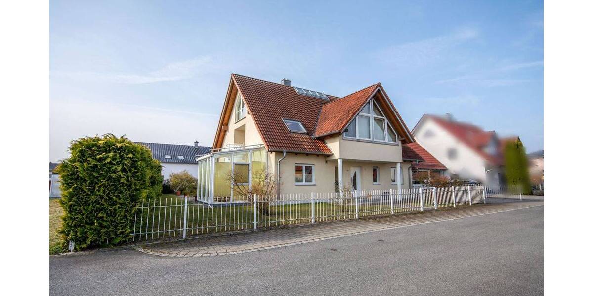 Einfamilienhaus Berngau - 7 Zimmer, 211 m&sup2;, 693.000&euro; | Angebot:25957287