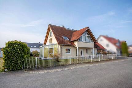 Haus Berngau - 7 Zimmer, 211 m&sup2;, 693.000&euro; | Angebot:25957287