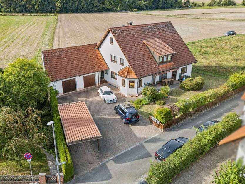 Haus zum Kaufen in Großenseebach 775.000 € 280 m² 10 zimmer