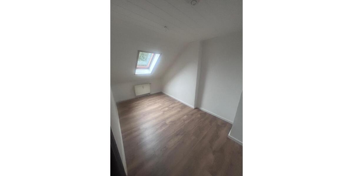 Dachgeschoßwohnung Wurzen - 2 Zimmer, 65 m&sup2;, 425&euro; | Angebot:24845642