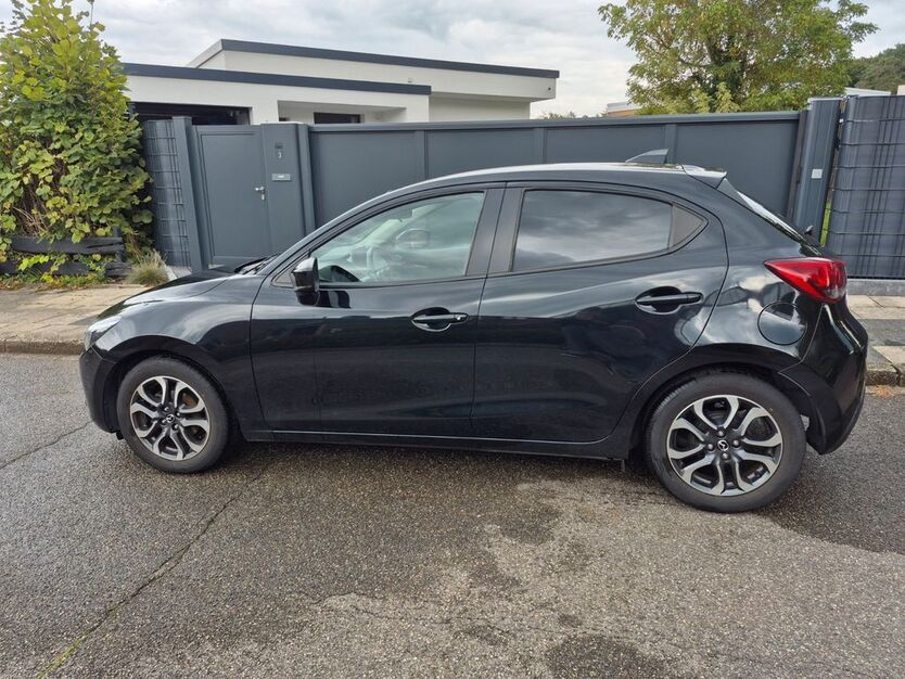Mazda 2 38.203 km 10.999 € Dortmund 44229