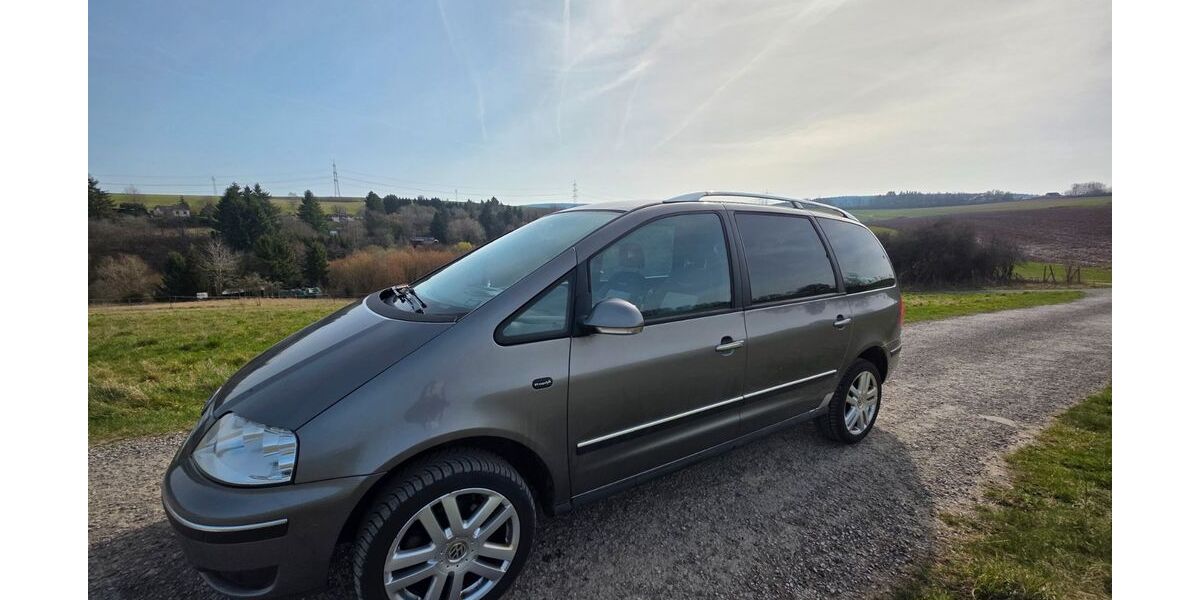 VW Sharan 230.000 km 2.699 &euro; Thomm 54317