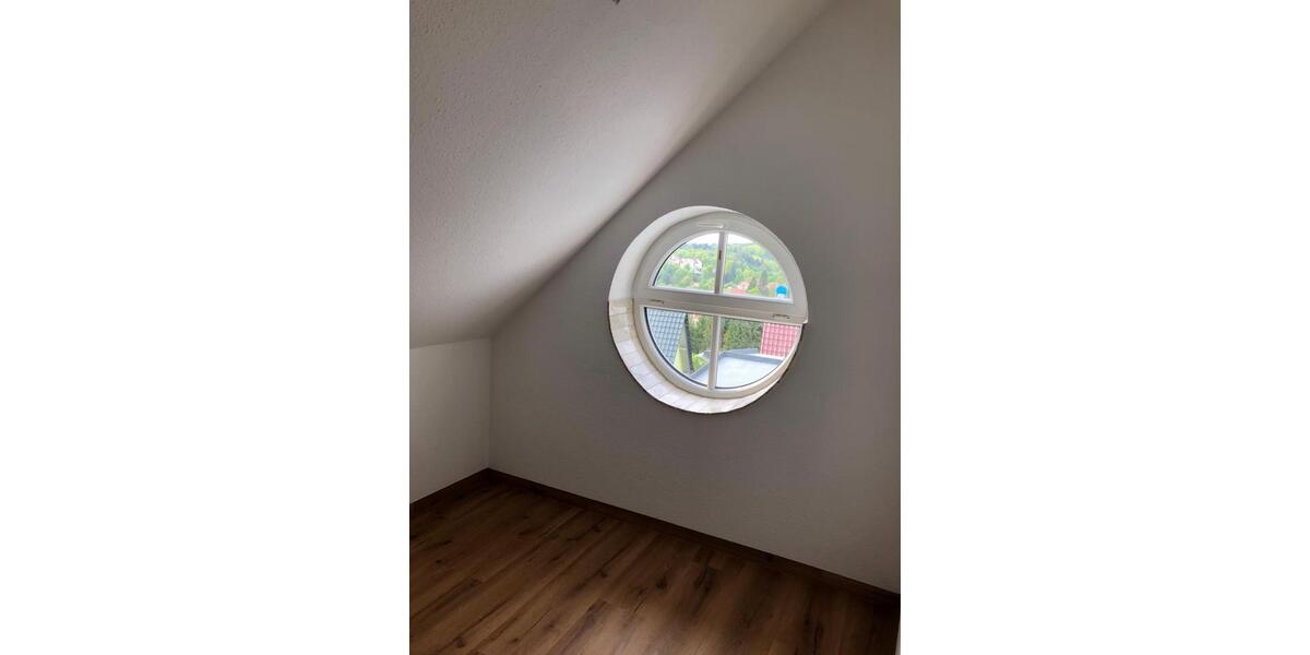 Dachgeschoßwohnung Suhl Aue 1 - 2.5 Zimmer, 75 m&sup2;, 94.500&euro; | Angebot:26801891