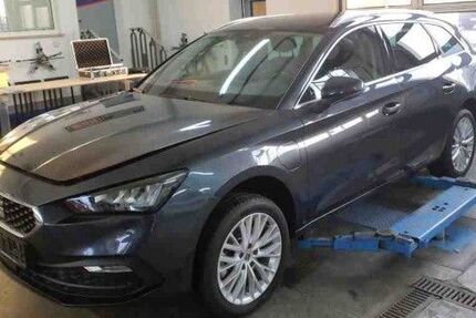 Seat Leon 30.356 km 22.444 &euro; Berlin 10709