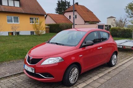 Lancia Ypsilon 55.138 km 7.400 &euro; Flachslanden 91604