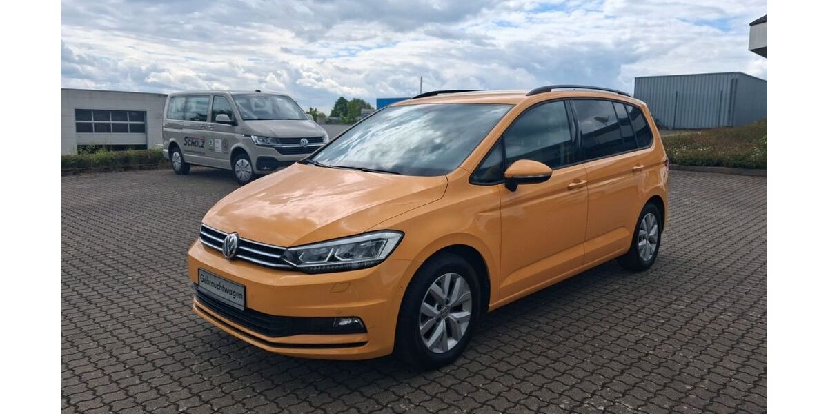 VW Touran 79.395 km 23.990 &euro; Oelsnitz 08606