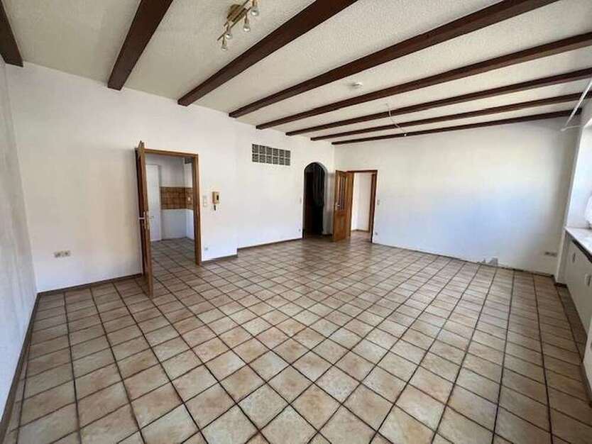 Wohnung zum Mieten in Busenberg 700 € 95 m²