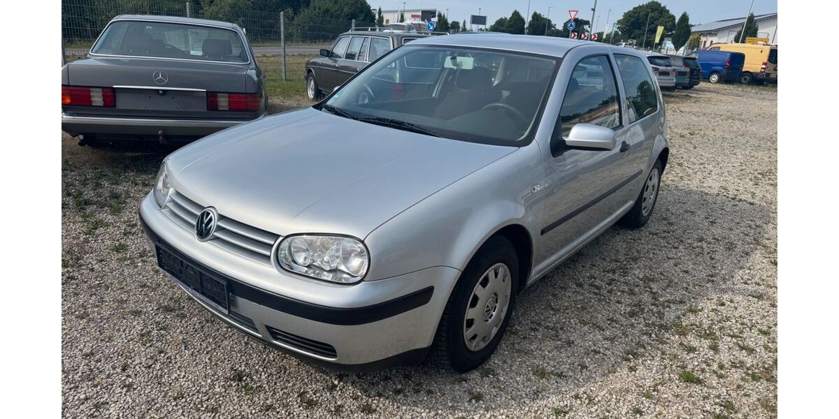 VW Golf 105.995 km 2.200 &euro; Pforzen 87666