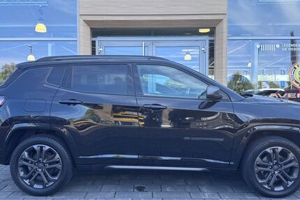 Jeep Compass 96.634 km 21.490 € Aschaffenburg 63741