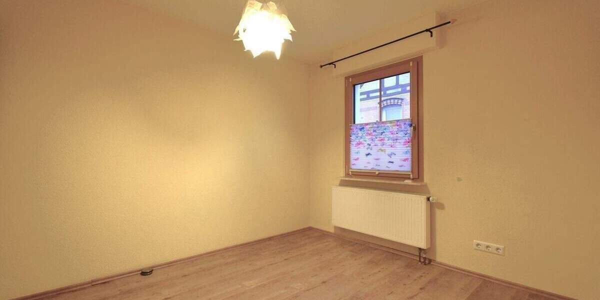 Mehrfamilienhaus, Wohnhaus Böbingen an der Rems Böbingen - 7 Zimmer, 224 m&sup2;, 600.000&euro; | Angebot:26418141