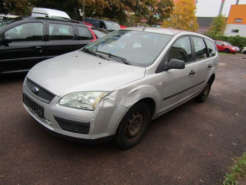 Ford Focus 212.620 km 690 € Halle 06130