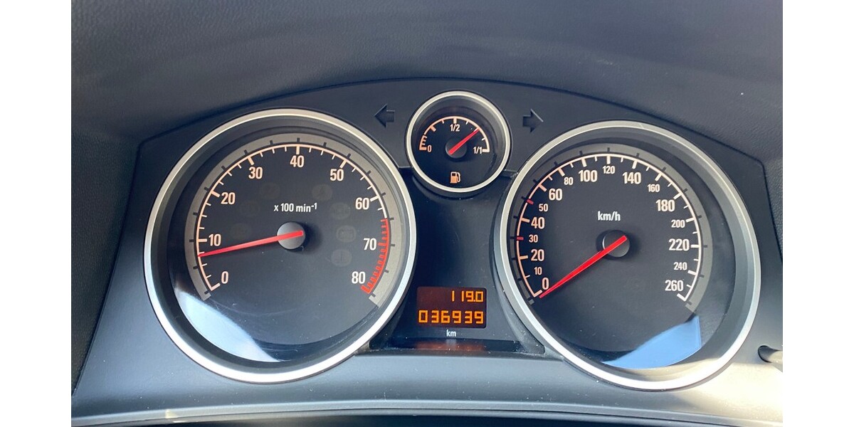 Opel Astra 45.900 km 5.200 &euro; Gudensberg 34281