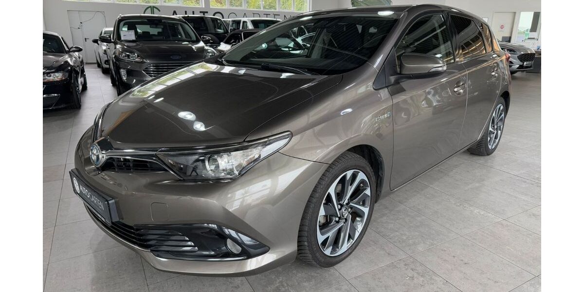 Toyota Auris 139.000 km 12.450 &euro; Paderborn 33106