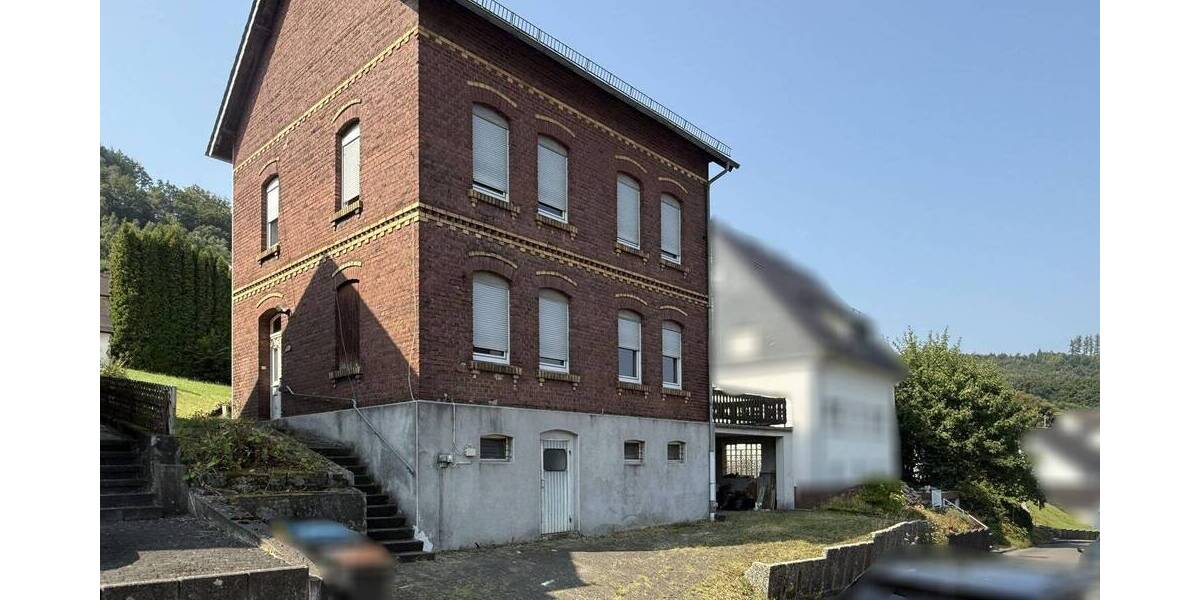 Zweifamilienhaus mit Potenzial in ruhiger Wohngegend! 6 zimmer