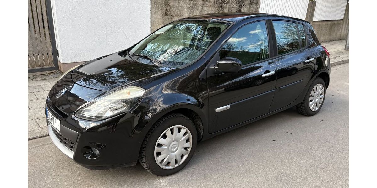 Renault Clio 76.005 km 4.999 &euro; München 81679