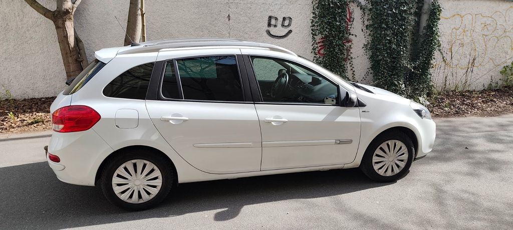 Renault Clio 126.000 km 4.500 &euro; Nürnberg 90491