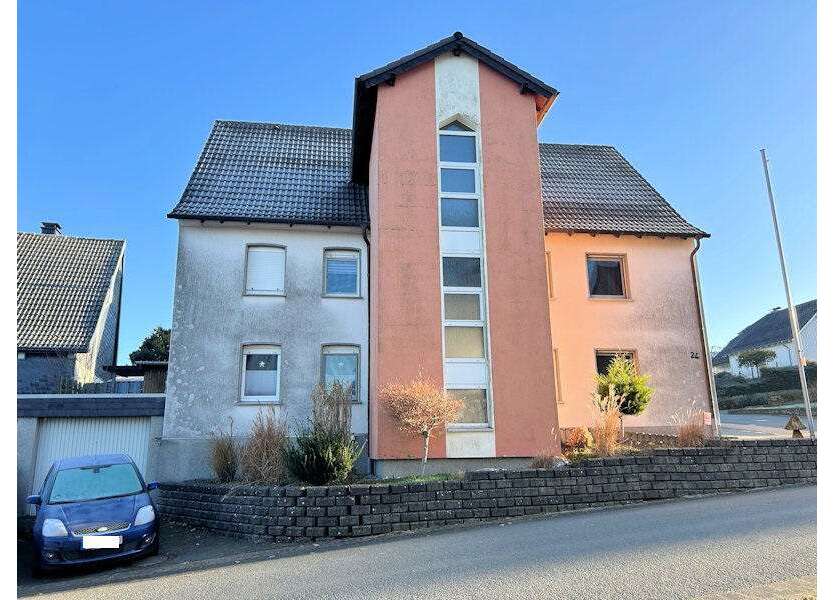 Haus zum Kaufen in Warstein 248.000 € 261.45 m²