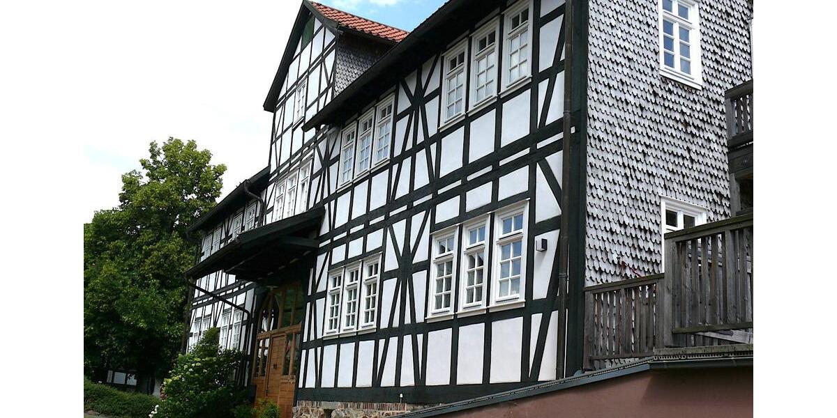 Einfamilienhaus Bad Wildungen - 7 Zimmer, 400 m&sup2;, 980.000&euro; | Angebot:21624522