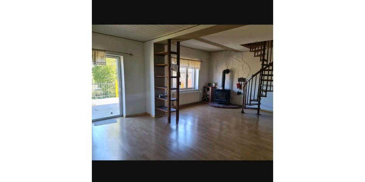 Etagenwohnung Fehrbellin - 5 Zimmer, 180 m&sup2;, 300.000&euro; | Angebot:26521782