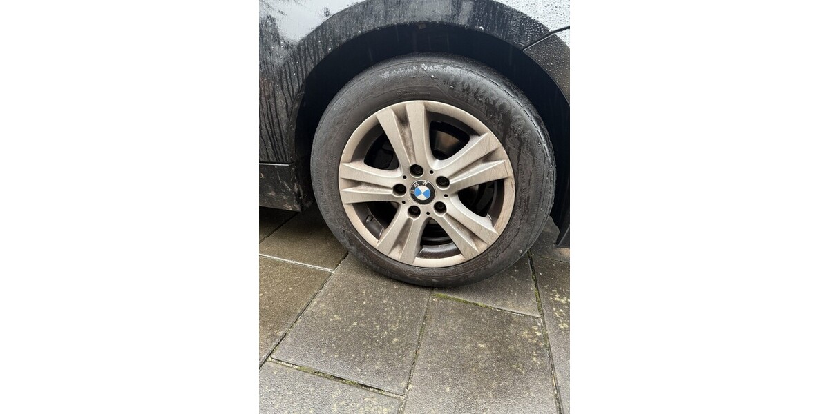 BMW 1er 240.000 km 2.150 &euro; Föhren 54343