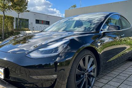 Tesla Model 3 102.800 km 23.500 € Remseck am Neckar 71686