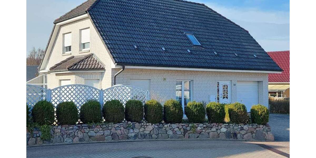 Einfamilienhaus Röbel / Müritz Müritz - 3.5 Zimmer, 120 m&sup2;, 350.000&euro; | Angebot:26047770