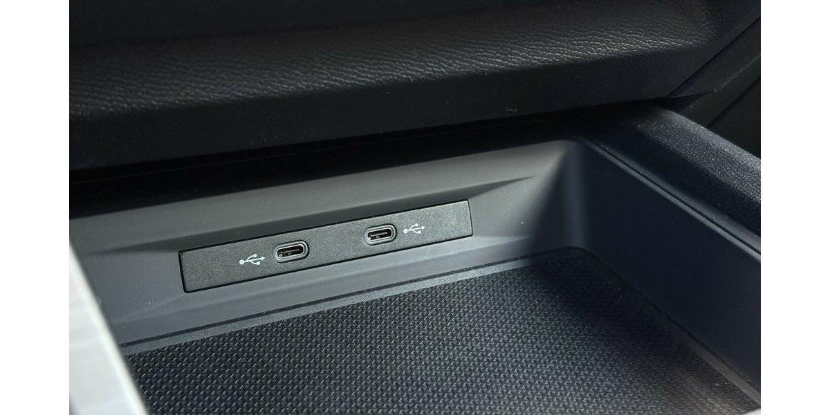 Cupra Formentor 2,0 TSI VZ 4Drive KAMERA/NAVI/SHZ/DAB 37.620 km 29.900 &euro; Villingen-Schwenningen 78054