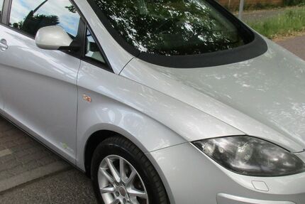 Seat Altea 243.000 km 3.450 &euro; Berlin 12357