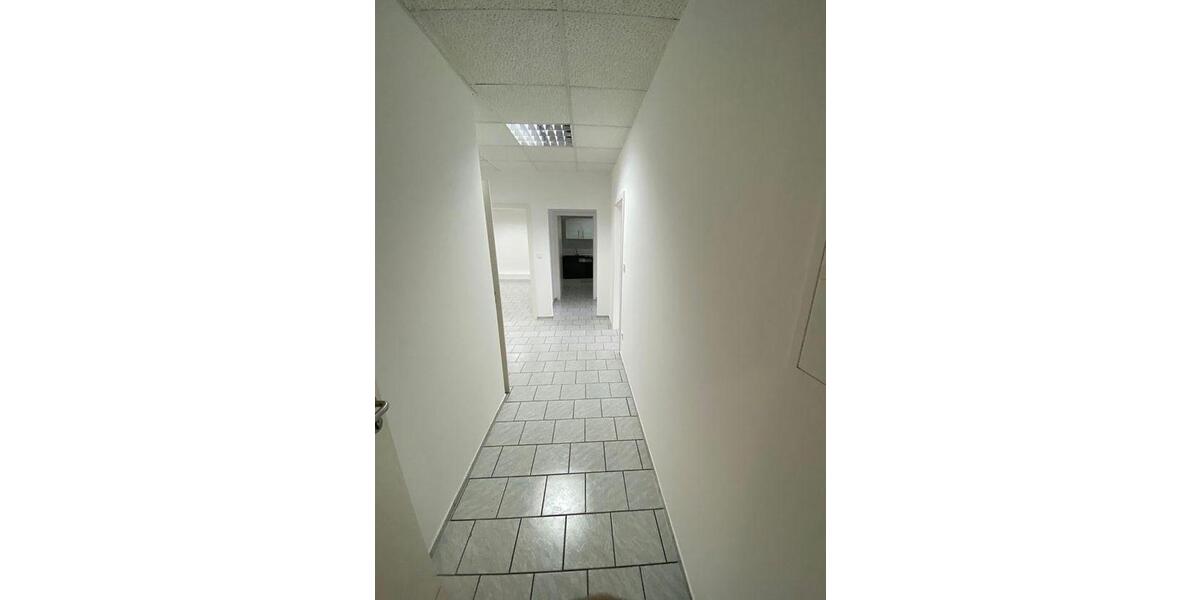 Helle Bürofläche (88 m²) in Fürth – 2 große Büros, Teeküche, Top-Anbindung, provisionsfrei zimmer