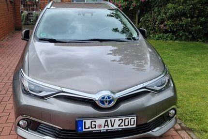 Toyota Auris 98.613 km 13.500 &euro; Lüneburg 21337