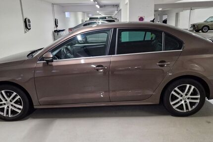 VW Jetta 155.760 km 6.499 € Wolfsburg 38440