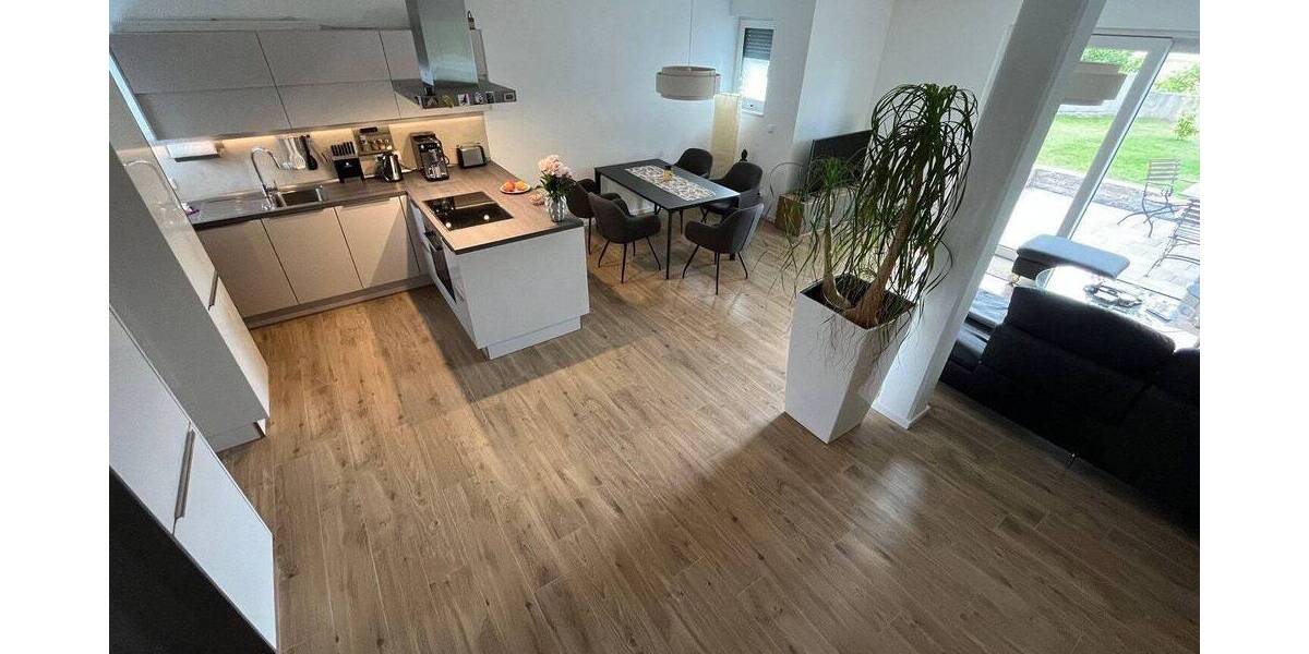 Reihenendhaus Höchst - 4 Zimmer, 140 m&sup2;, 1.600&euro; | Angebot:26825739
