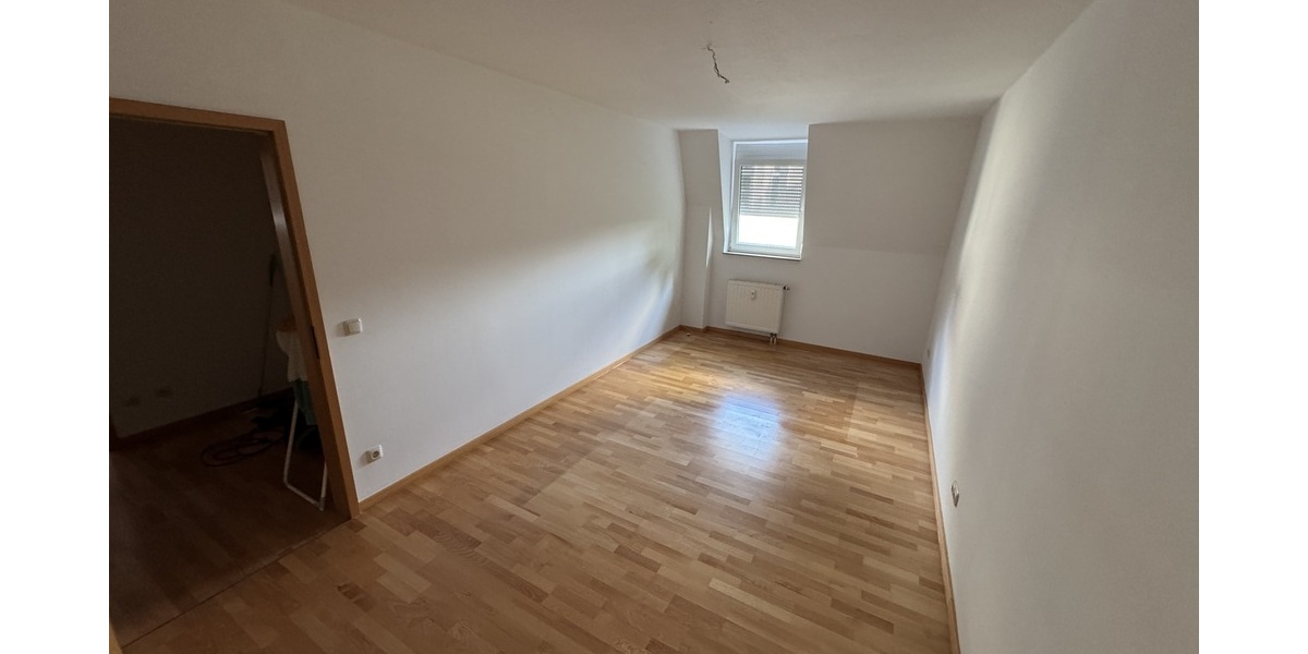 Vermietete Eigentumswohnung mit Stellplatz in ansprechender Wohngegend! - Anlageobjekt Gera Alt-Bieblach | Angebot:27280073