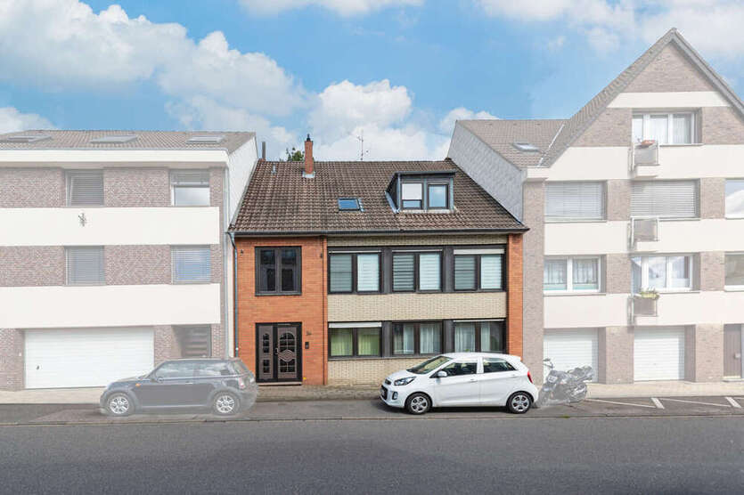 PHI AACHEN - Charmantes Dreifamilienhaus mit gepflegtem Garten in Top-Lage von Würselen!