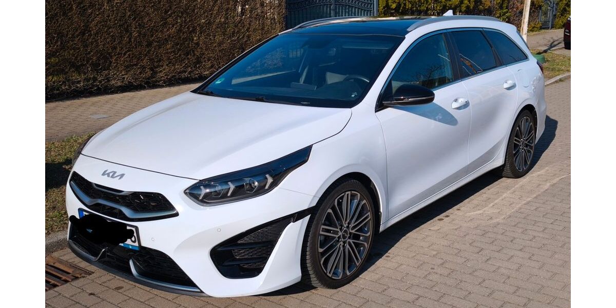 Kia ceed Sportswagon 39.800 km 22.990 &euro; Berlin 12683