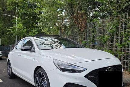 Hyundai i30 65.200 km 17.000 &euro; Laubenheim 55130