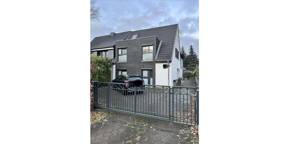 Einfamilienhaus Hamburg Wandsbek - 7 Zimmer, 135 m&sup2;, 3.300&euro; | Angebot:26661169