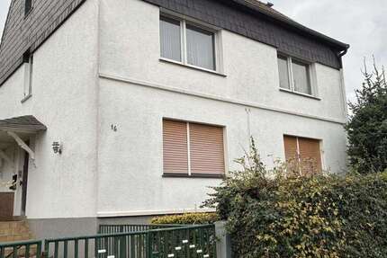 Haus zum Kaufen in Holzwickede 410.000 € 209 m² 9 zimmer