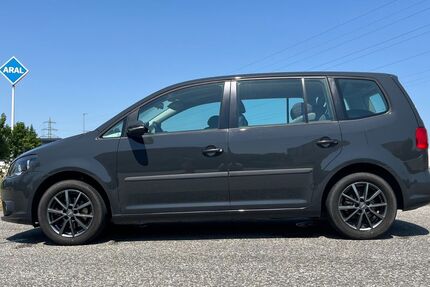 VW Touran 160.000 km 6.399 &euro; Harthausen 67376