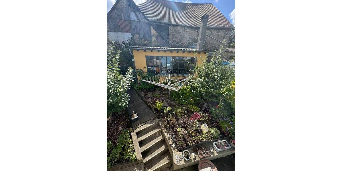 Hier tobt nicht nur das Leben, Ihre Kinder dürfen es auch. (M)Einfamilienhaus mit Garten-mit Blumen 7 zimmer