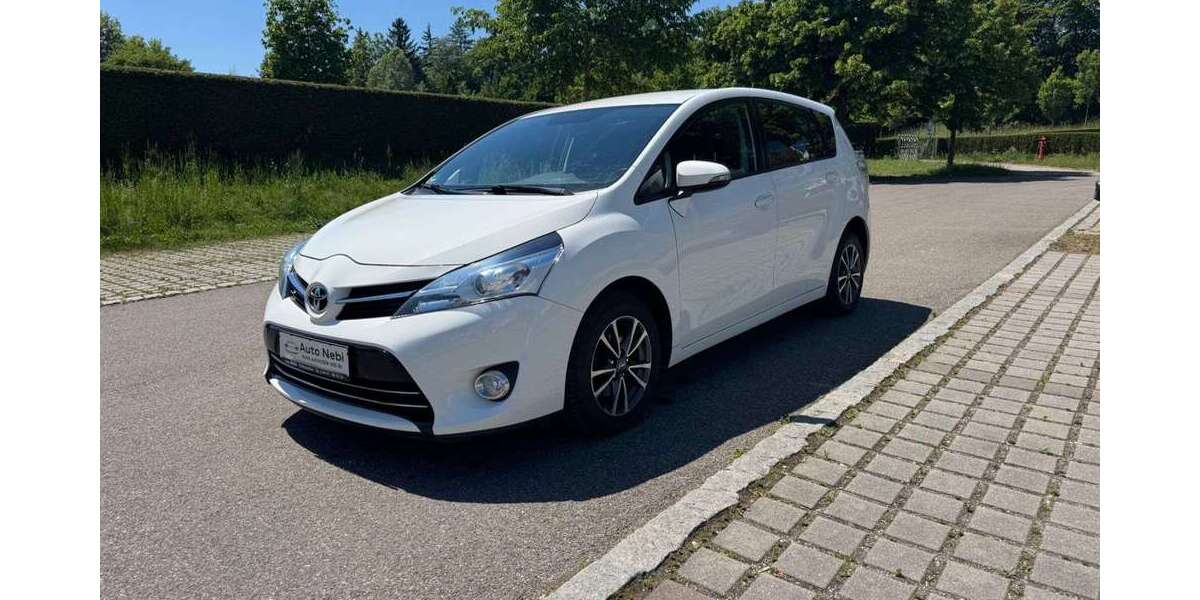 Toyota Verso 82.000 km 11.890 &euro; Pfaffenhofen 85276
