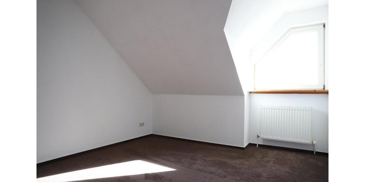 Doppelhaushälfte Brieselang - 5 Zimmer, 150 m&sup2;, 1.550&euro; | Angebot:25408375