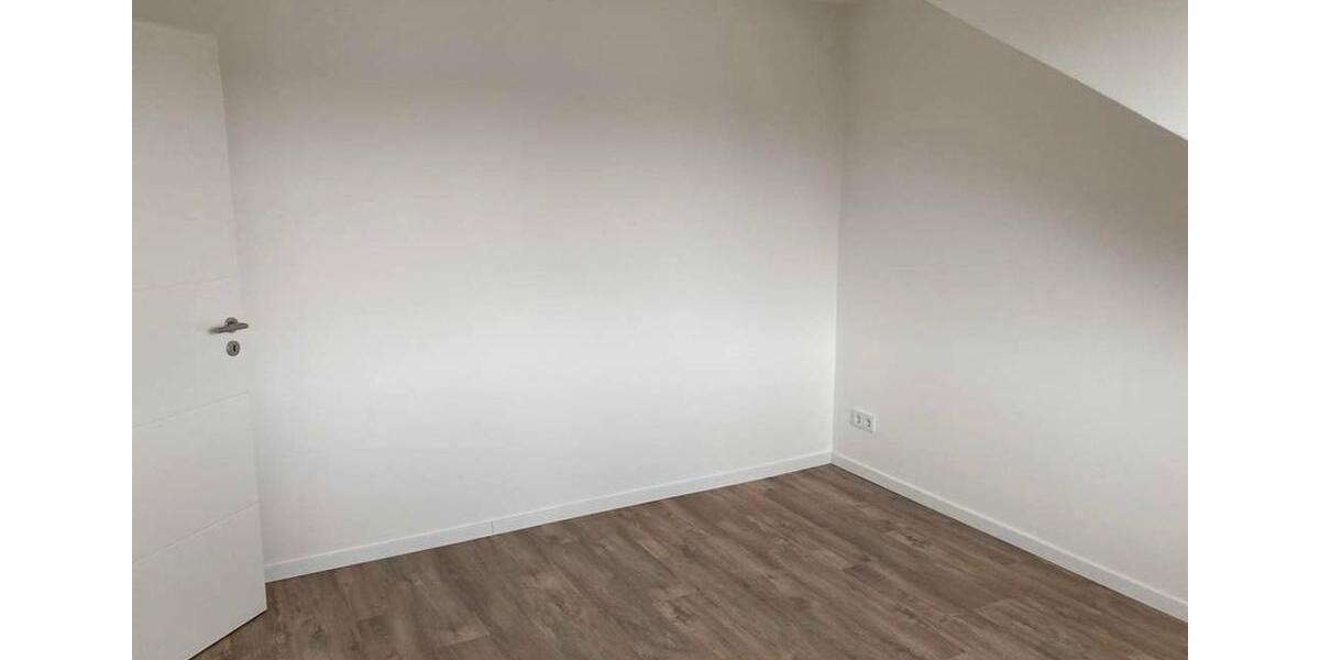 Dachgeschoßwohnung Koblenz Bubenheim - 1 Zimmer, 17 m&sup2;, 700&euro; | Angebot:25570768