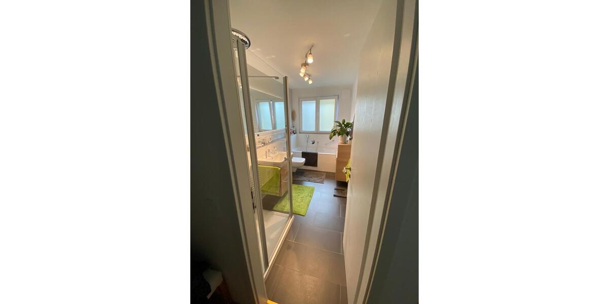 Etagenwohnung Bad Vilbel - 3 Zimmer, 91 m&sup2;, 1.450&euro; | Angebot:26351457