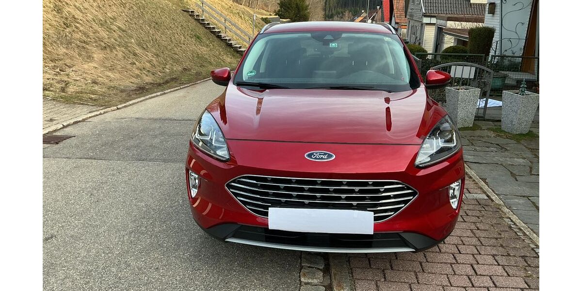 Ford Kuga 50.200 km 22.500 &euro; Furtwangen 78120