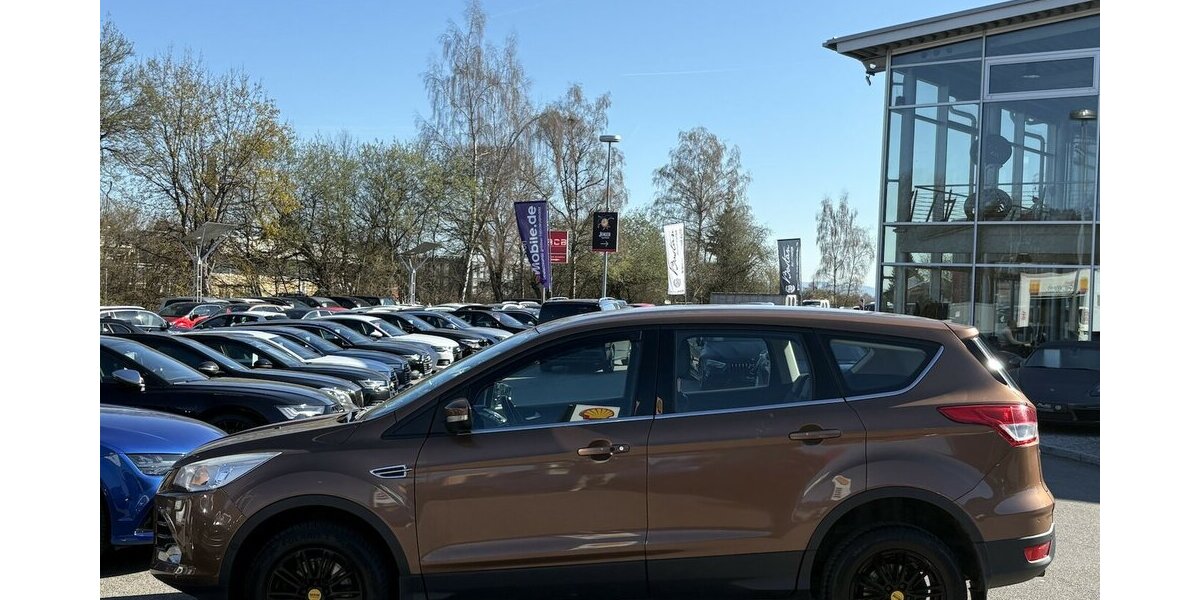 Ford Kuga 2.0 TDCI Titanium STANDHZ/NAVI/DAB/KAMERA 98.466 km 10.900 &euro; Villingen-Schwenningen 78054