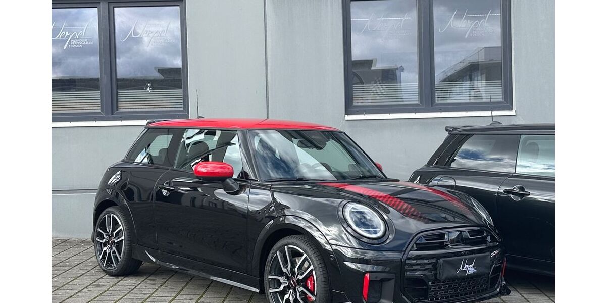 Mini John Cooper Works 4.021 km 35.659 &euro; Landshut-Ergolding 84030