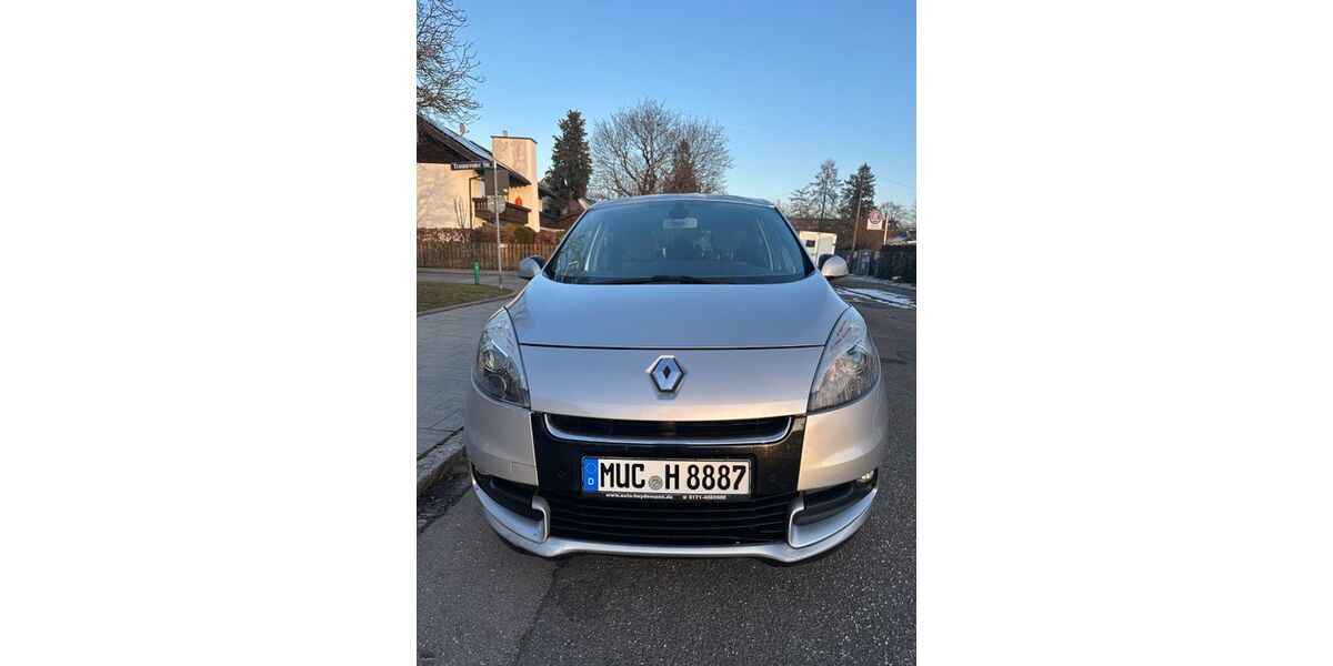 Renault Scenic 147.600 km 5.900 &euro; München 81549