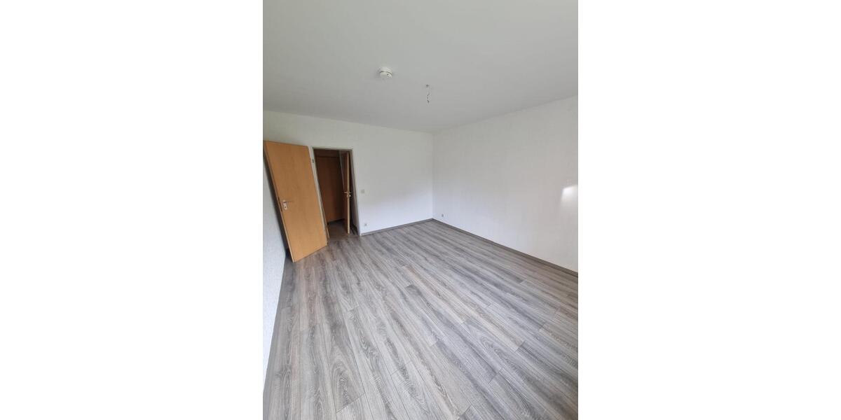 Erdgeschoßwohnung Duisburg Huckingen - 2 Zimmer, 66 m&sup2;, 139.000&euro; | Angebot:24473949