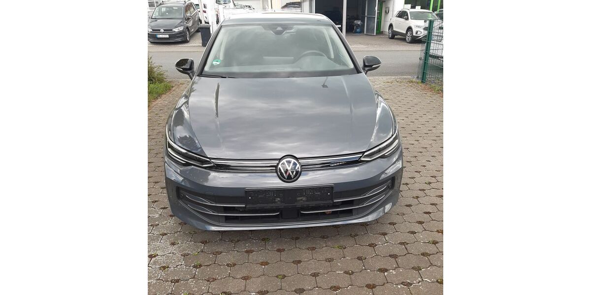 VW Golf 34.000 km 22.900 &euro; Wehrheim 61273